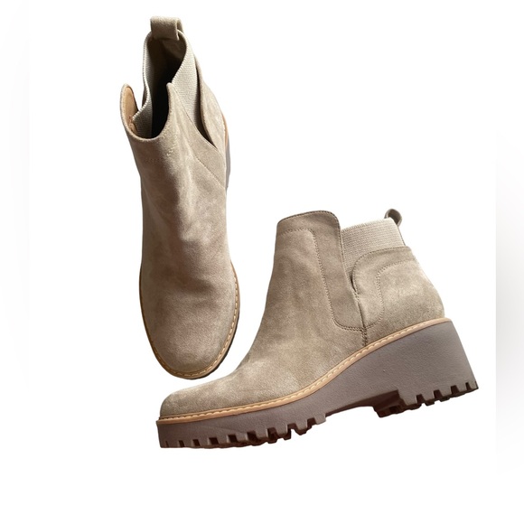 Dolce Vita Rango Lug Sole Ankle Boots booties size 9 - Picture 2 of 9